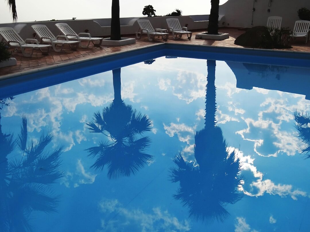 Professional Pool Cleaning Services in North Lauderdale